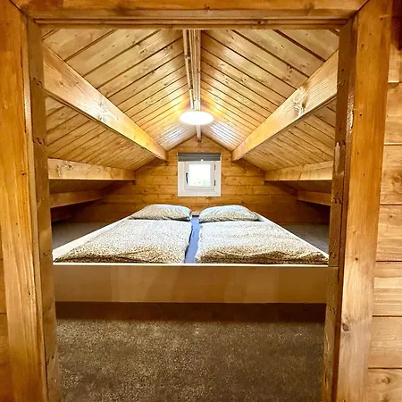 Prázdninový dům New Cozy With Jacuzzi And Cinema Near Amsterdam