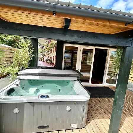 New Cozy With Jacuzzi And Cinema Near Amsterdam Holiday home