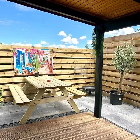 Cozy With Private Jacuzzi And Cinema Between Amsterdam Haarlem And Schiphol Airport Hébergement de vacances