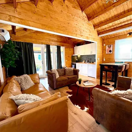 New Cozy With Jacuzzi And Cinema Near Amsterdam