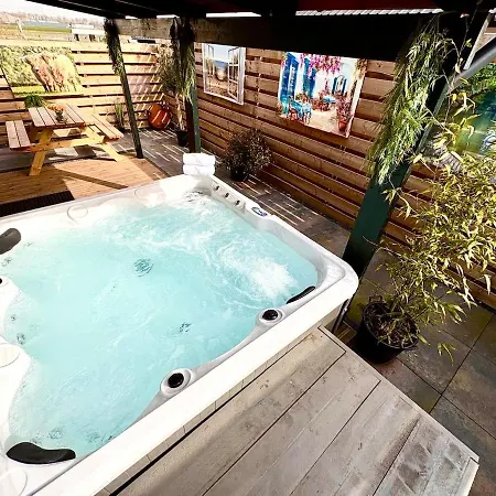 Cozy With Private Jacuzzi And Cinema Between Amsterdam Haarlem And Schiphol Airport * Vijfhuizen