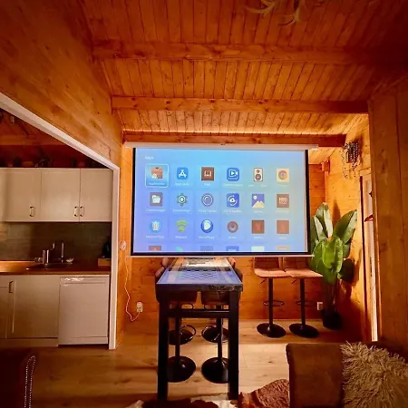 Cozy With Private Jacuzzi And Cinema Between Amsterdam Haarlem And Schiphol Airport Vijfhuizen