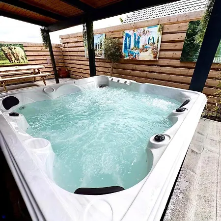 Cozy With Private Jacuzzi And Cinema Between Amsterdam Haarlem And Schiphol Airport * Vijfhuizen