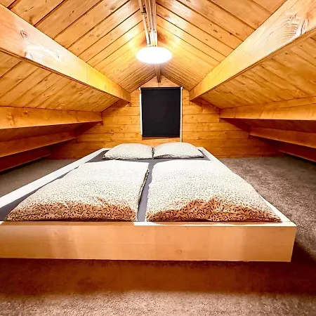 Cozy With Private Jacuzzi And Cinema Between Amsterdam Haarlem And Schiphol Airport Vijfhuizen