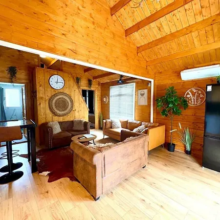 Cozy With Private Jacuzzi And Cinema Between Amsterdam Haarlem And Schiphol Airport Prázdninový dům Vijfhuizen
