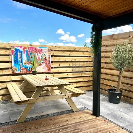 Cozy With Private Jacuzzi And Cinema Between Amsterdam Haarlem And Schiphol Airport *