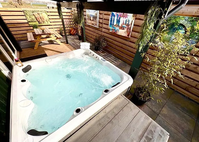 Holiday home New Cozy With Jacuzzi And Cinema Near Amsterdam *