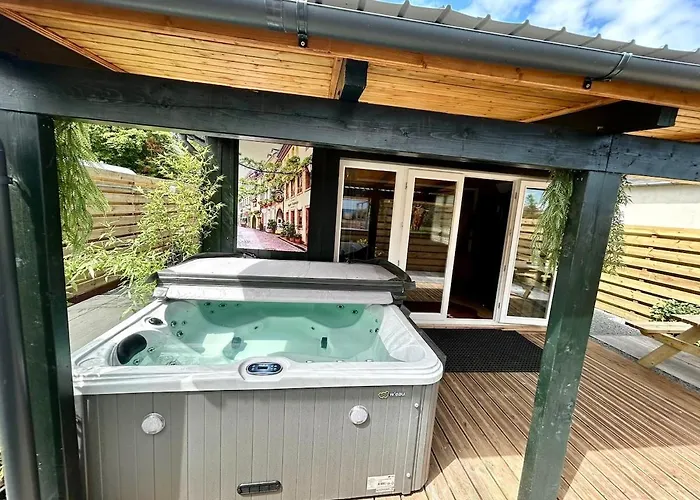 New Cozy With Jacuzzi And Cinema Near Amsterdam Holiday home