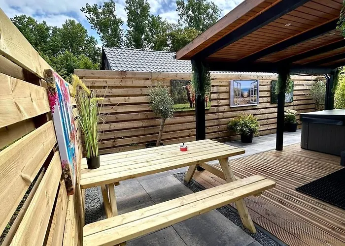 Holiday home New Cozy With Jacuzzi And Cinema Near Amsterdam Vijfhuizen