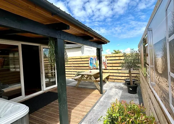 New Cozy With Jacuzzi And Cinema Near Amsterdam Holiday home *