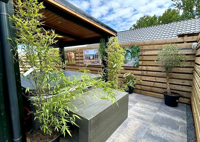 New Cozy With Jacuzzi And Cinema Near Amsterdam Holiday home Vijfhuizen