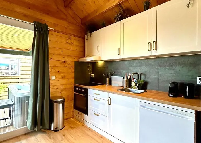 Holiday home New Cozy With Jacuzzi And Cinema Near Amsterdam