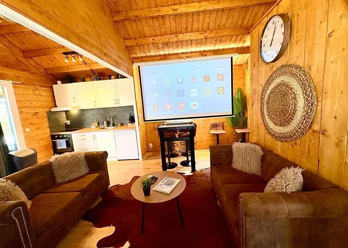 New Cozy With Jacuzzi And Cinema Near Amsterdam Vijfhuizen